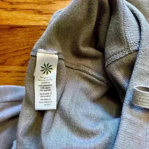 Athleta BAY BEACH CAPRI size small - sweatpant joggers - Picture 7 of 8